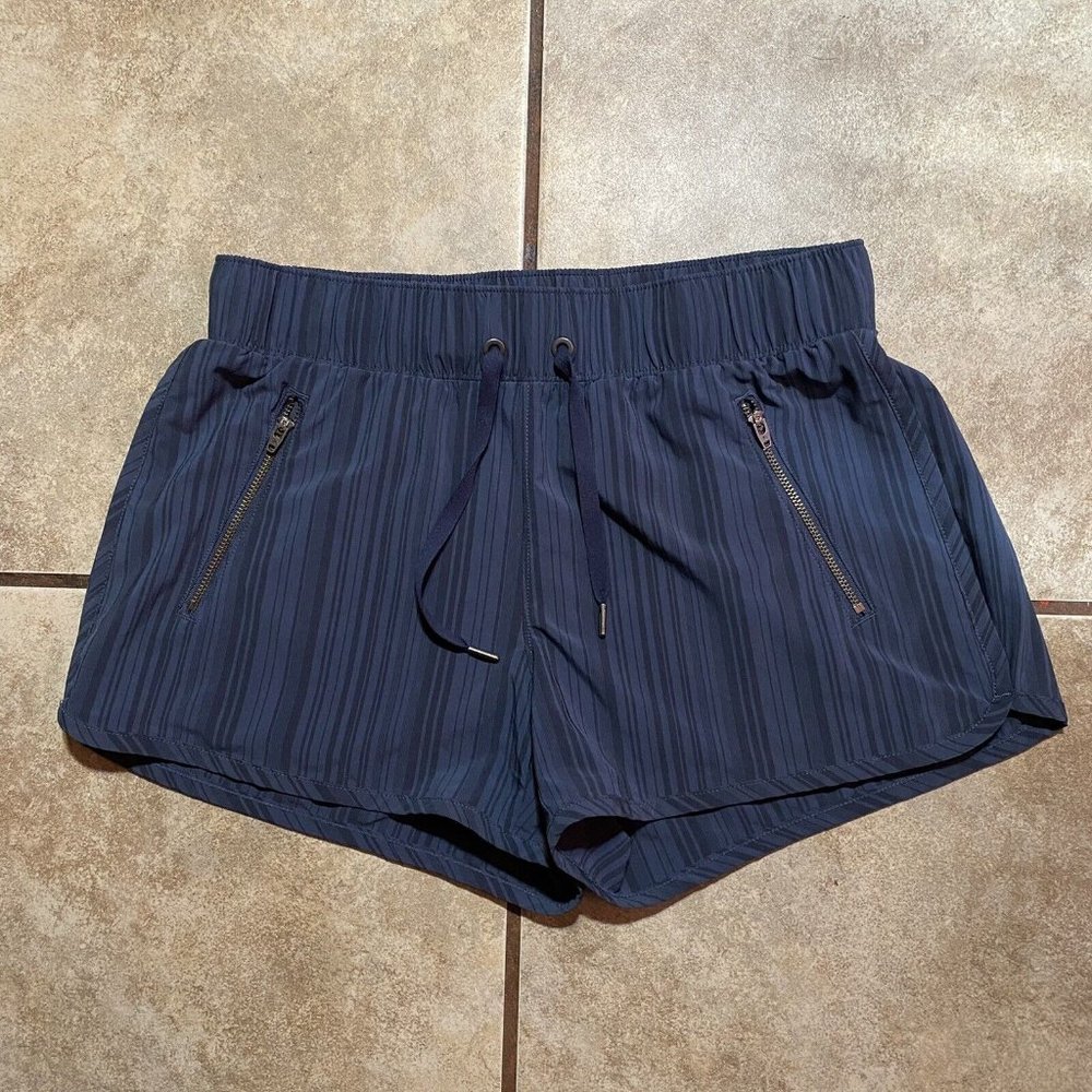 Athleta Women’s Shorts Size Small Zipped Pockets Stretch Blue Stripes Drawstring